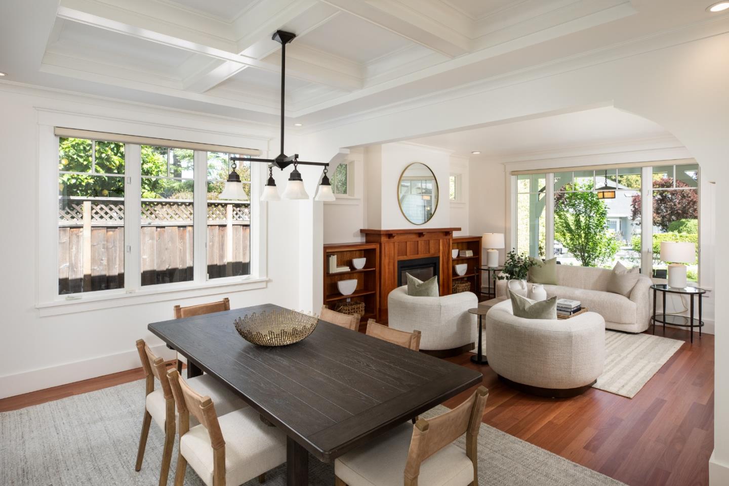 Detail Gallery Image 10 of 33 For 384 Hawthorne Ave, Los Altos,  CA 94022 - 4 Beds | 3/1 Baths