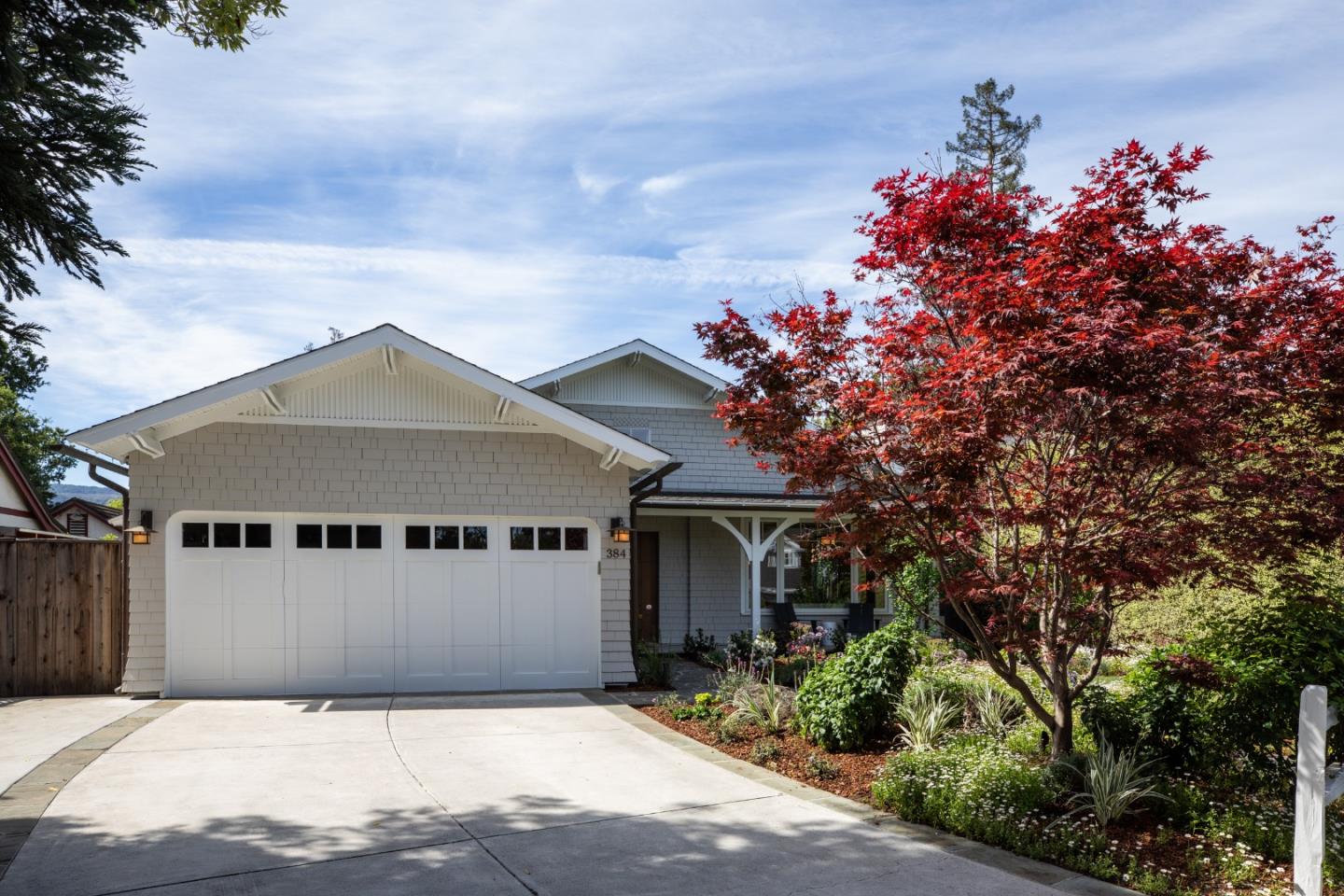 Detail Gallery Image 2 of 33 For 384 Hawthorne Ave, Los Altos,  CA 94022 - 4 Beds | 3/1 Baths