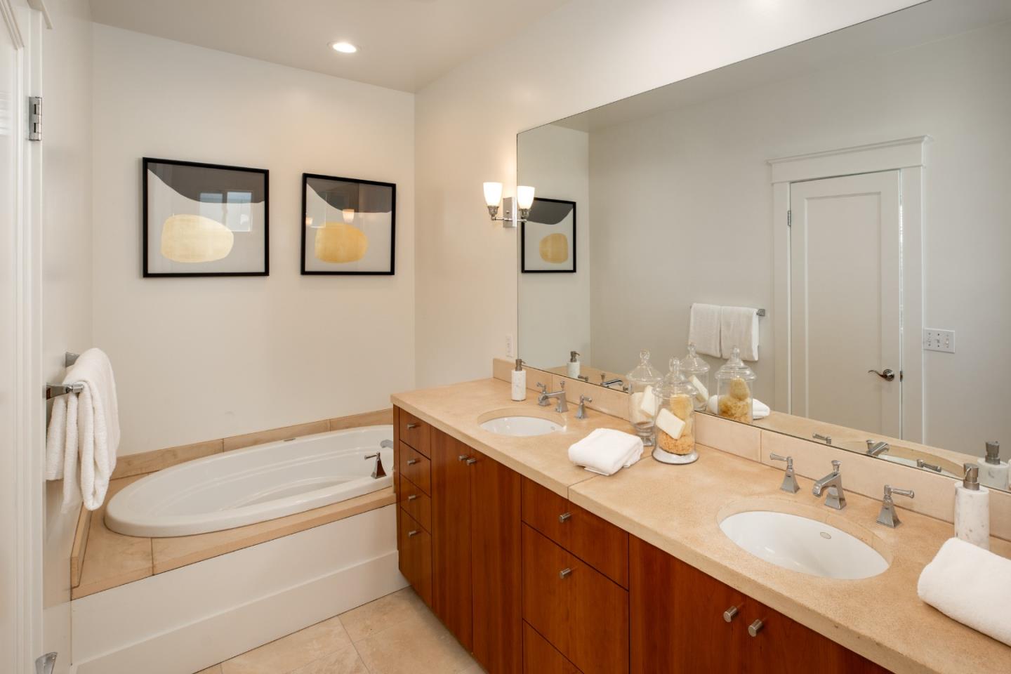 Detail Gallery Image 20 of 33 For 384 Hawthorne Ave, Los Altos,  CA 94022 - 4 Beds | 3/1 Baths
