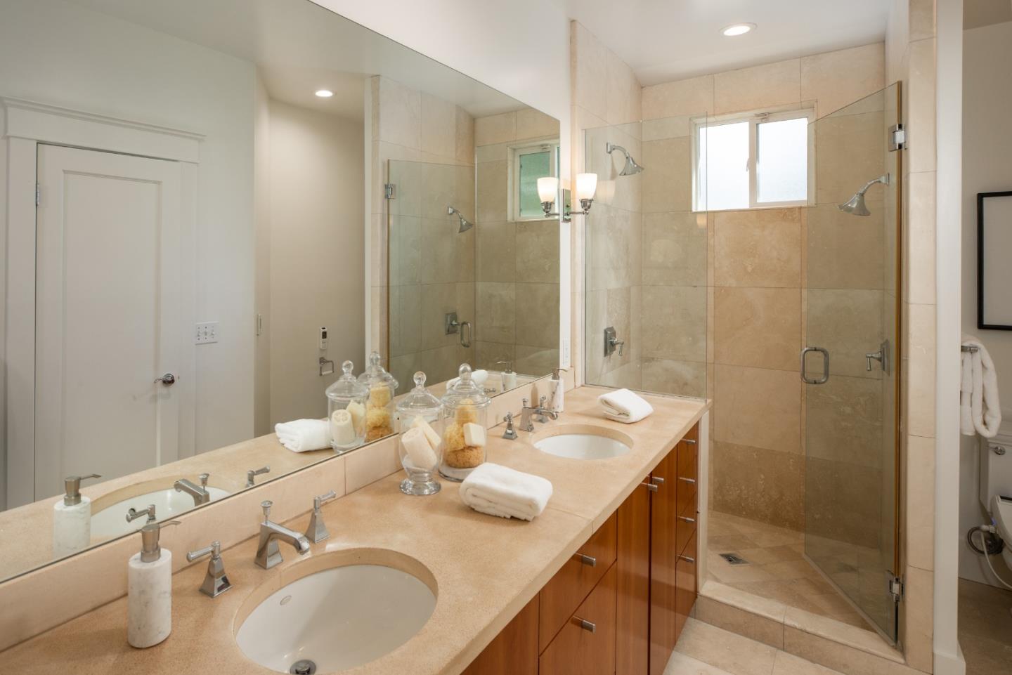 Detail Gallery Image 21 of 33 For 384 Hawthorne Ave, Los Altos,  CA 94022 - 4 Beds | 3/1 Baths