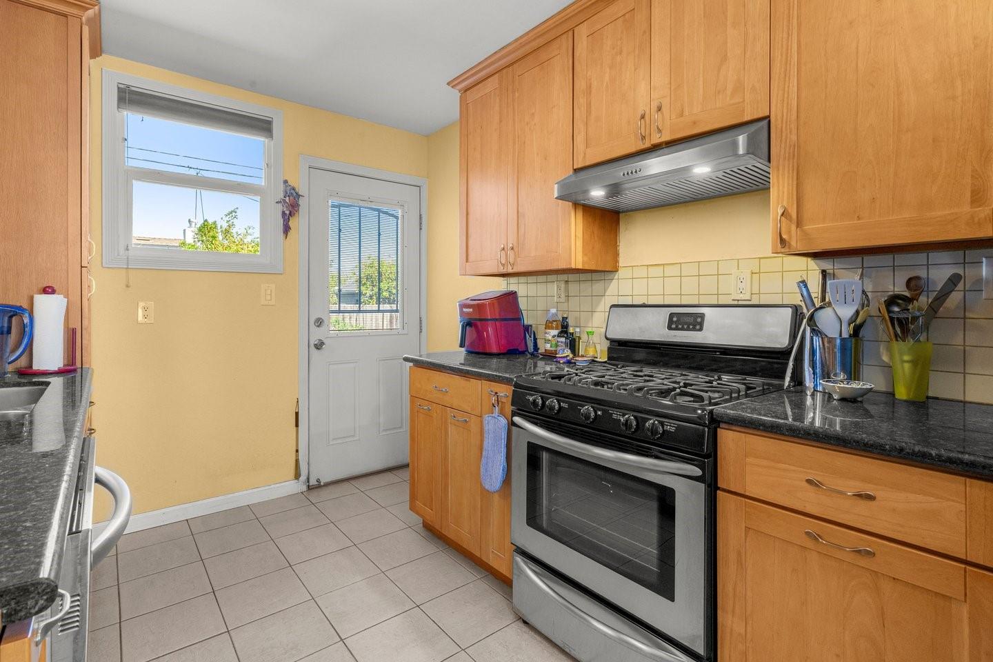 Detail Gallery Image 21 of 35 For 1376 N San Pedro St, San Jose,  CA 95110 - 2 Beds | 1 Baths