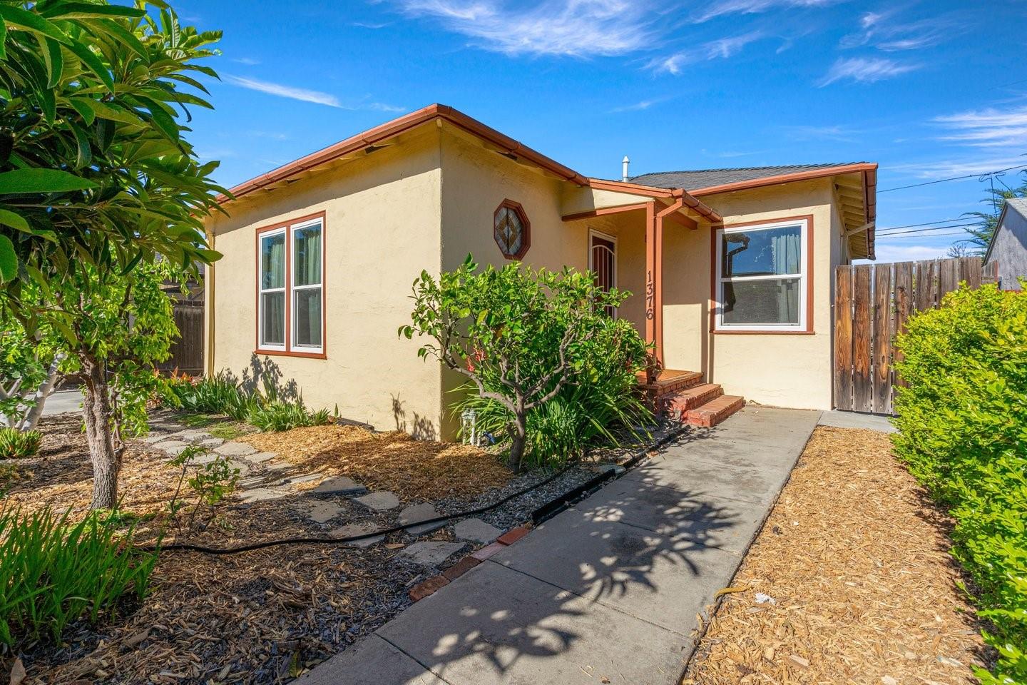 Detail Gallery Image 5 of 35 For 1376 N San Pedro St, San Jose,  CA 95110 - 2 Beds | 1 Baths