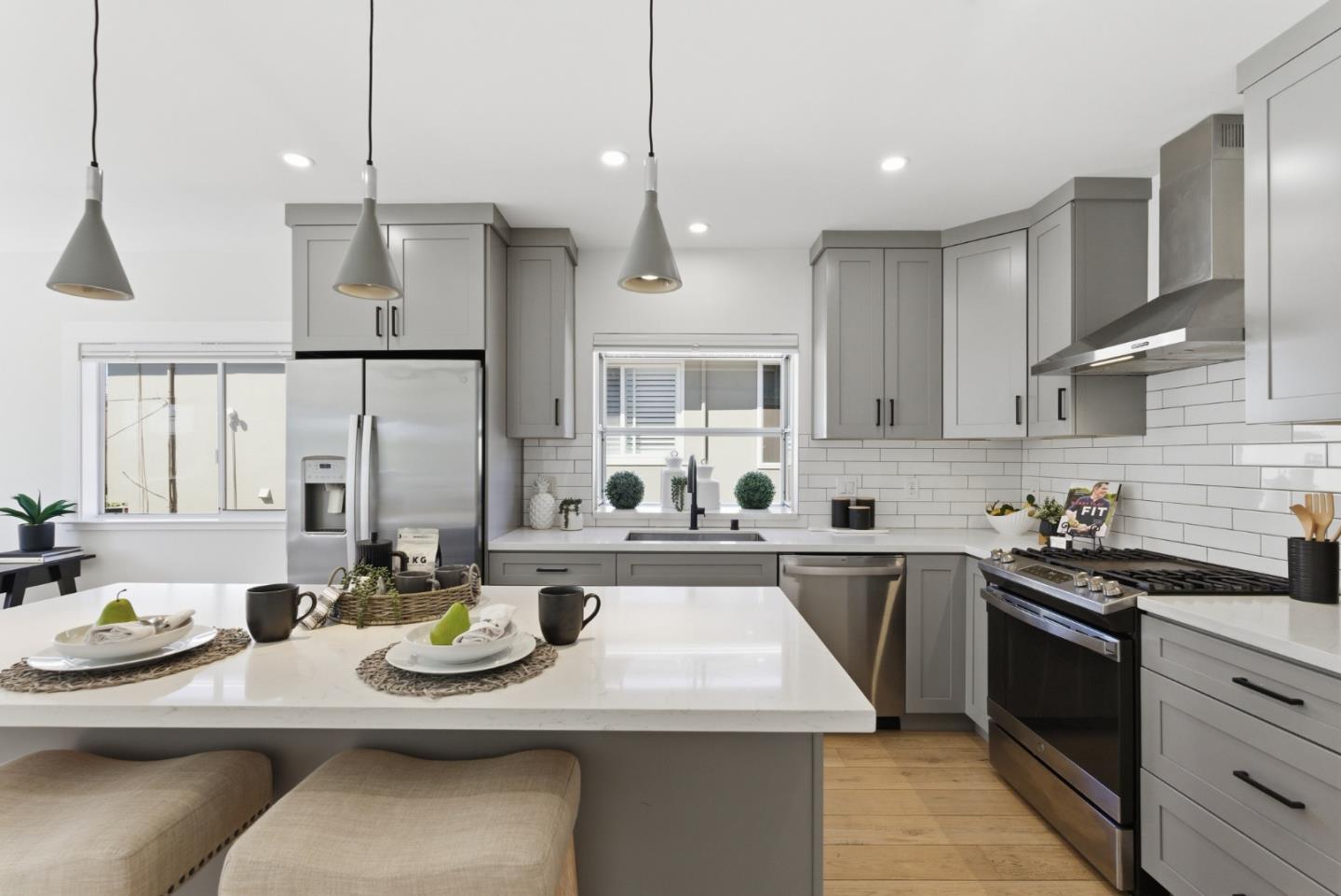 Detail Gallery Image 21 of 38 For 447 Lux Ave, South San Francisco,  CA 94080 - 3 Beds | 3 Baths