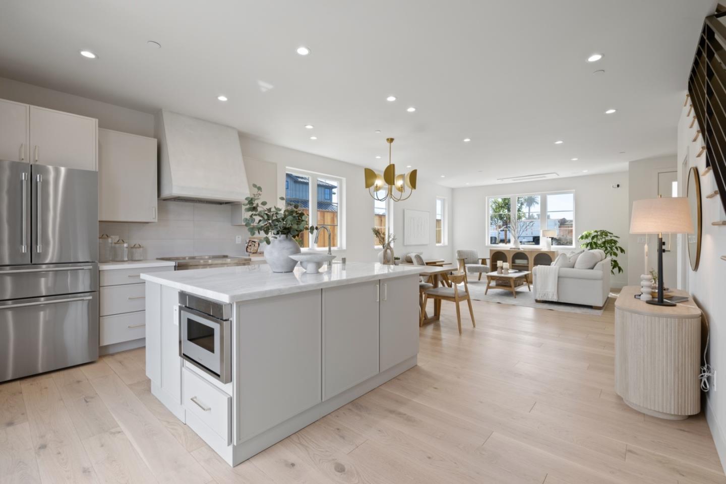 Detail Gallery Image 13 of 28 For 577 Creekside Ct, Half Moon Bay,  CA 94019 - 3 Beds | 2/1 Baths