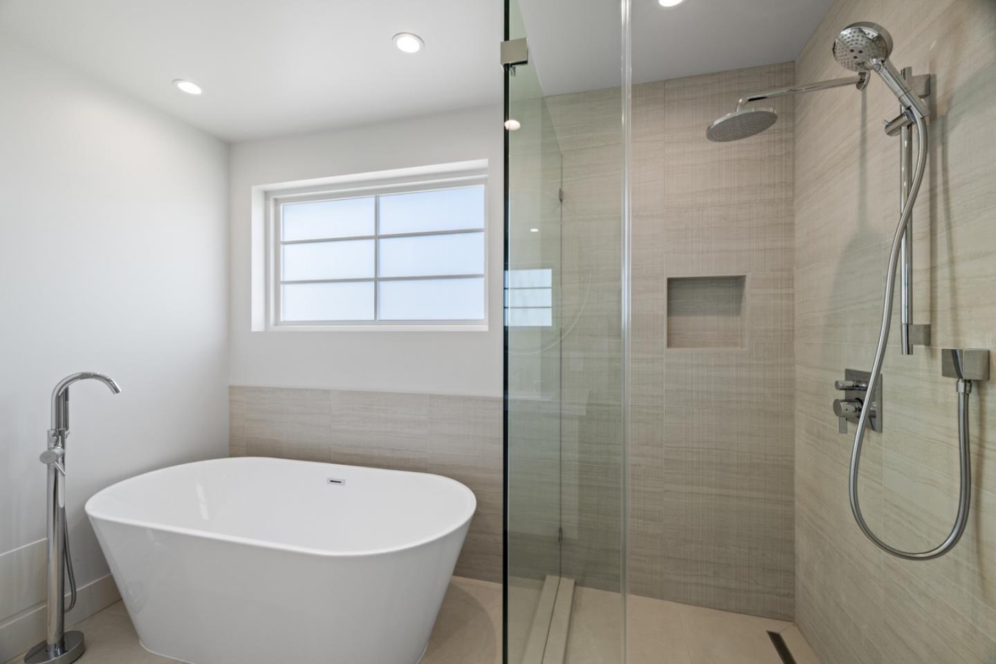 Detail Gallery Image 22 of 28 For 577 Creekside Ct, Half Moon Bay,  CA 94019 - 3 Beds | 2/1 Baths