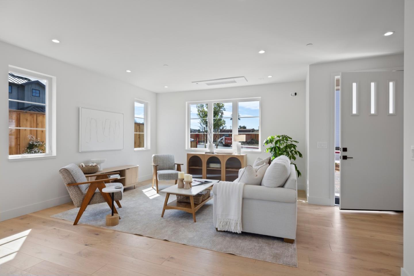 Detail Gallery Image 7 of 28 For 577 Creekside Ct, Half Moon Bay,  CA 94019 - 3 Beds | 2/1 Baths