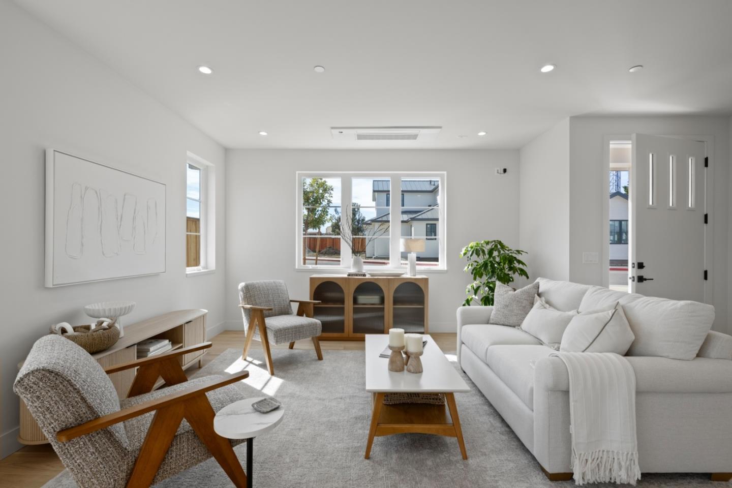 Detail Gallery Image 8 of 28 For 577 Creekside Ct, Half Moon Bay,  CA 94019 - 3 Beds | 2/1 Baths