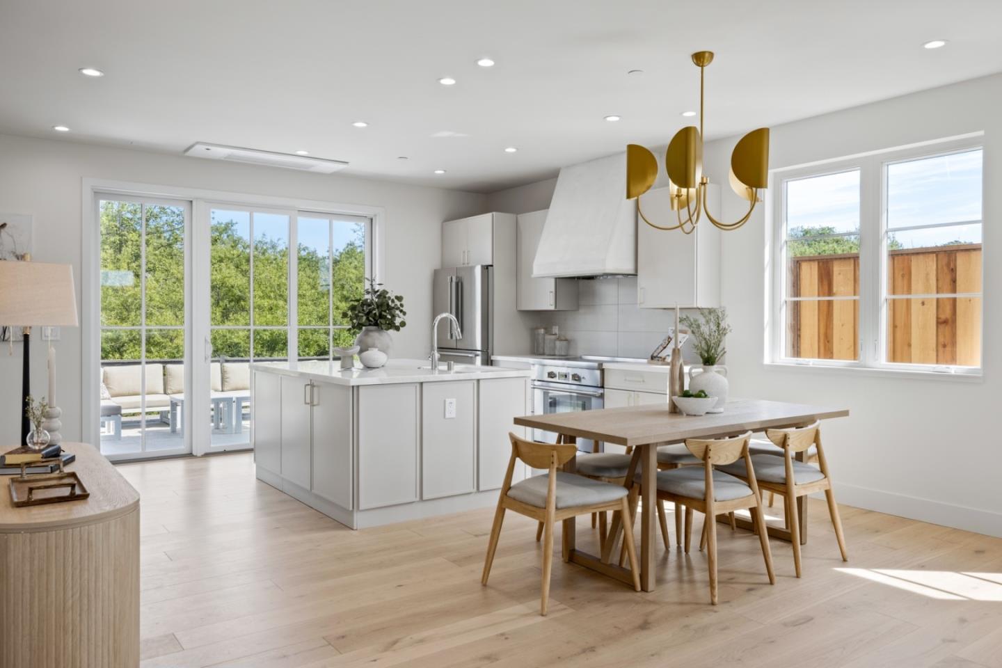 Detail Gallery Image 9 of 28 For 577 Creekside Ct, Half Moon Bay,  CA 94019 - 3 Beds | 2/1 Baths