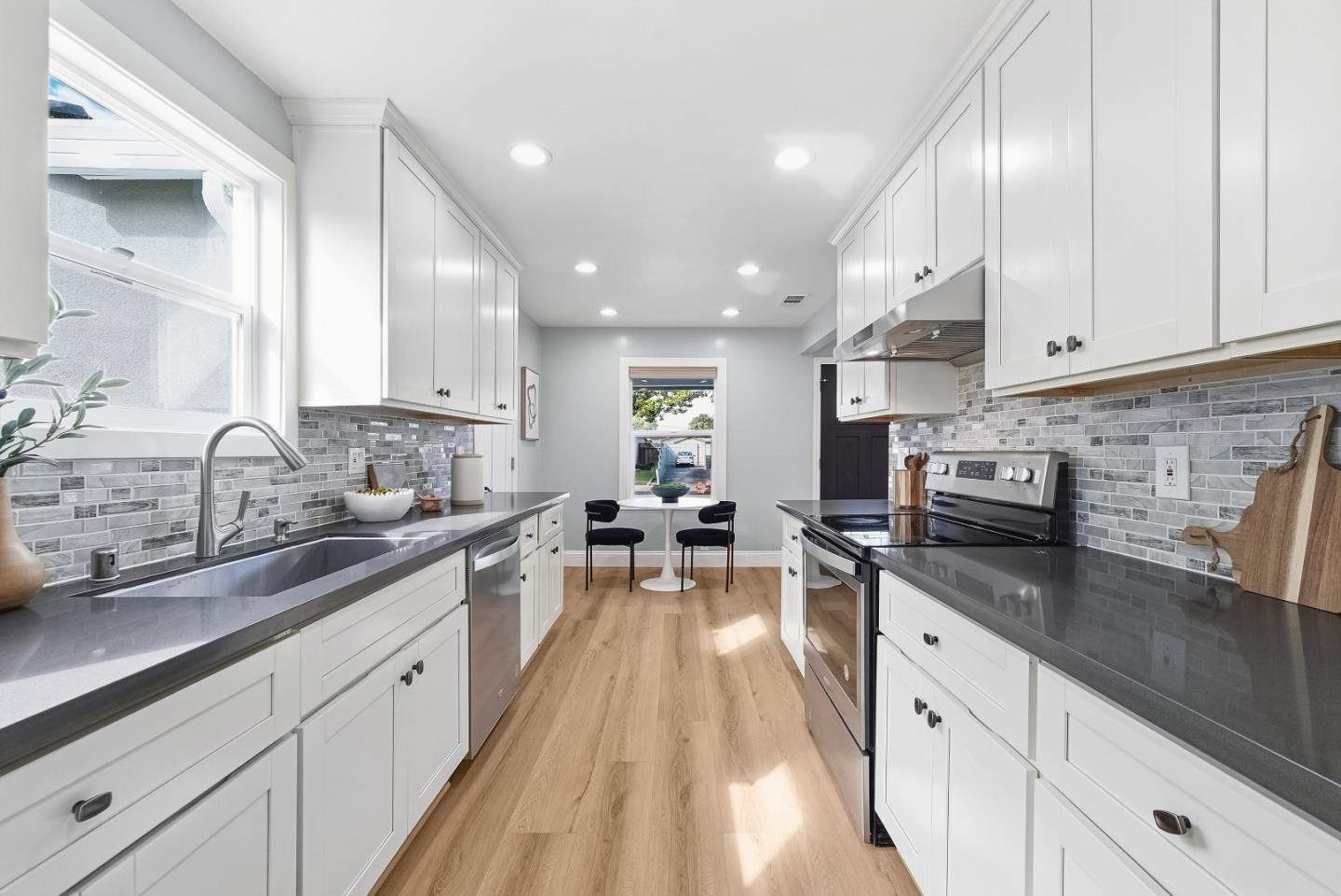 Detail Gallery Image 11 of 41 For 2359 Brown Ave, Santa Clara,  CA 95051 - 3 Beds | 2 Baths