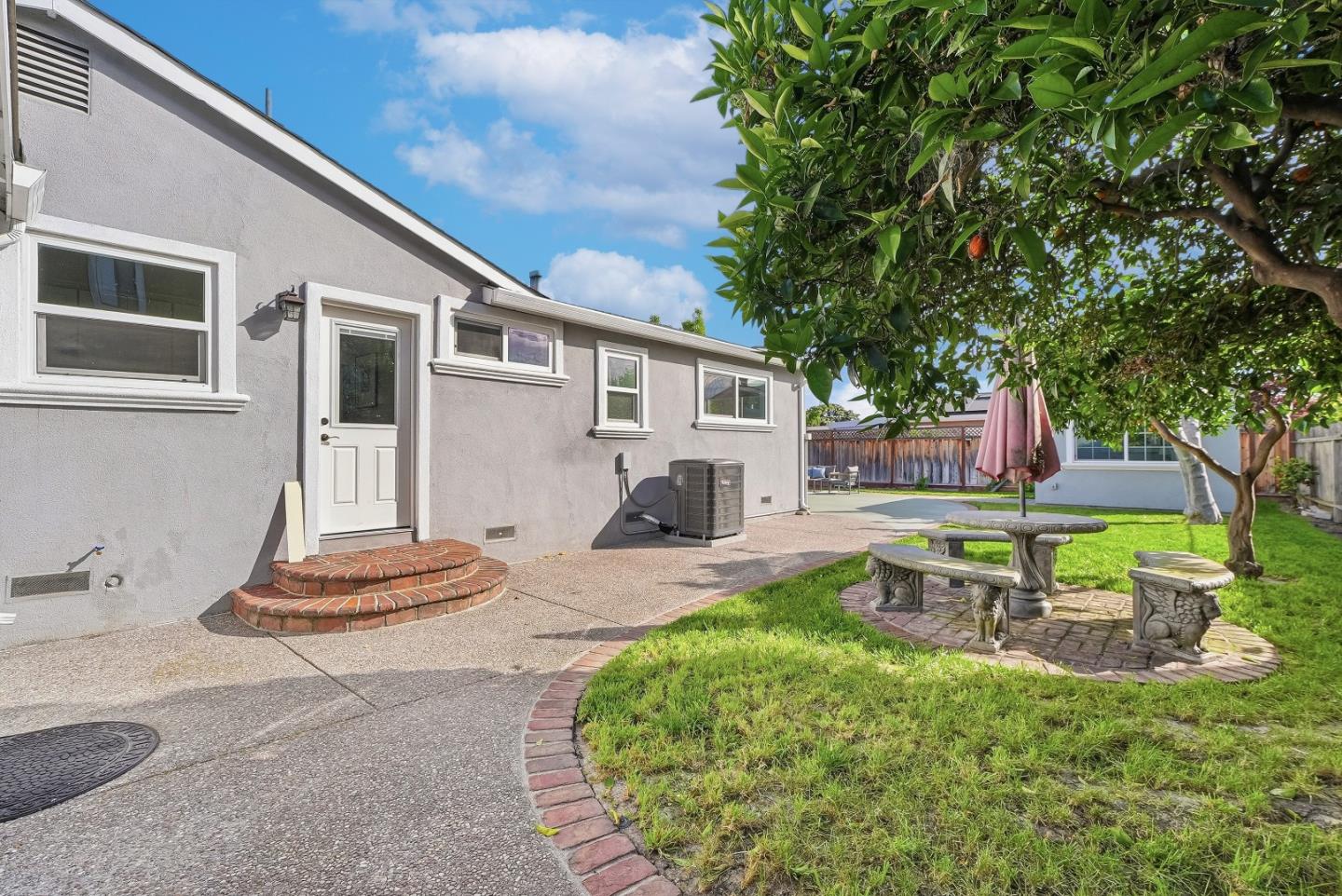 Detail Gallery Image 30 of 41 For 2359 Brown Ave, Santa Clara,  CA 95051 - 3 Beds | 2 Baths