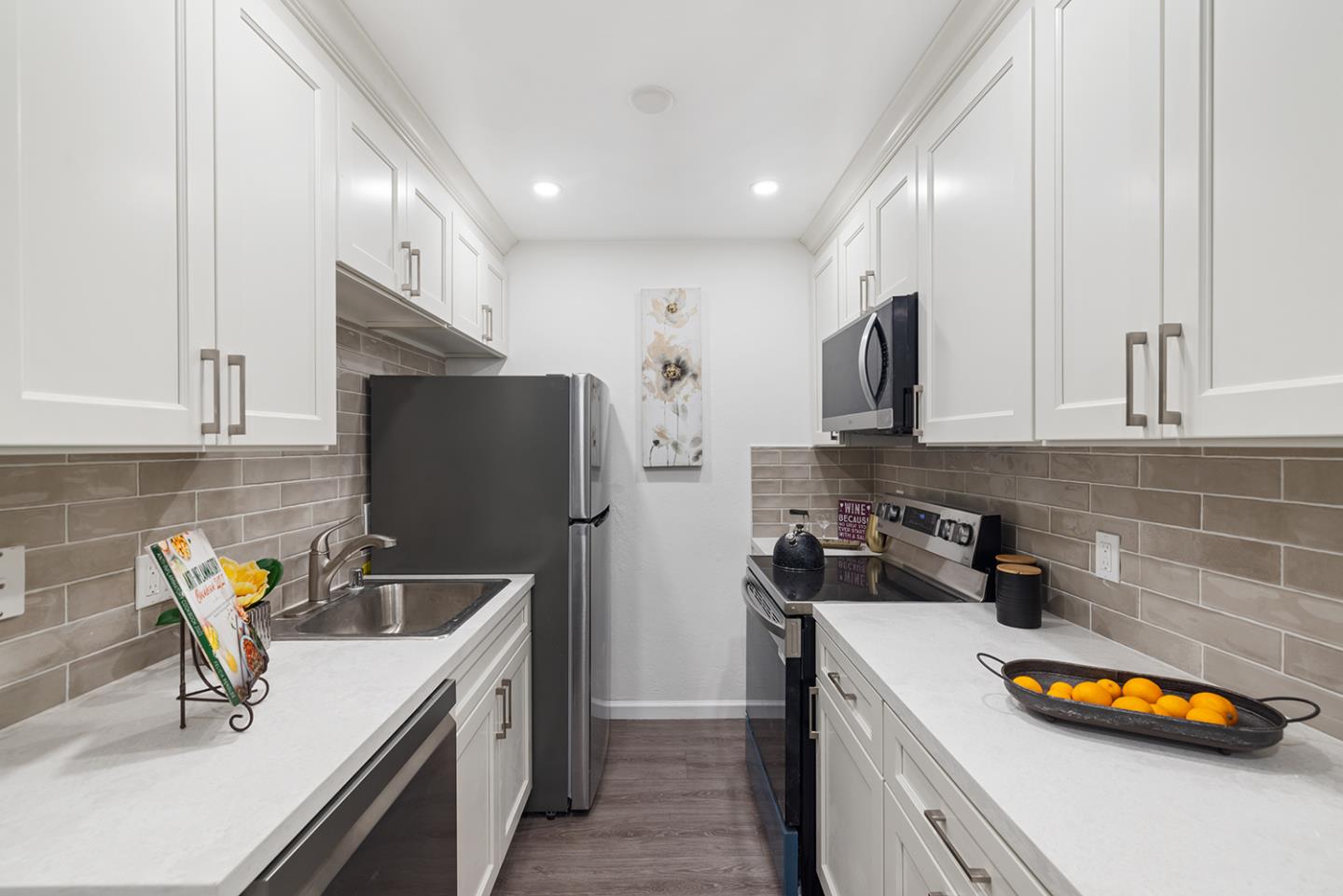 Detail Gallery Image 13 of 33 For 410 Boardwalk Ave Ave #19,  San Bruno,  CA 94066 - 1 Beds | 1 Baths