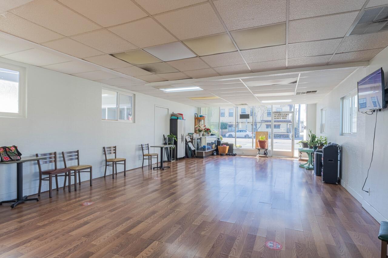 Detail Gallery Image 11 of 35 For 109 E Alisal St, Salinas,  CA 93901 - – Beds | – Baths