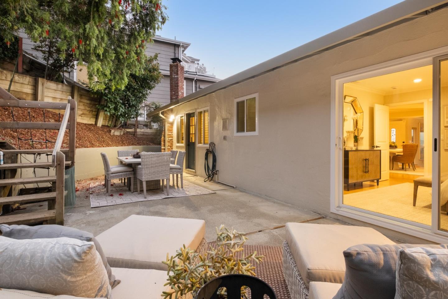 Detail Gallery Image 33 of 54 For 57 Madera Ave, San Carlos,  CA 94070 - 2 Beds | 2 Baths