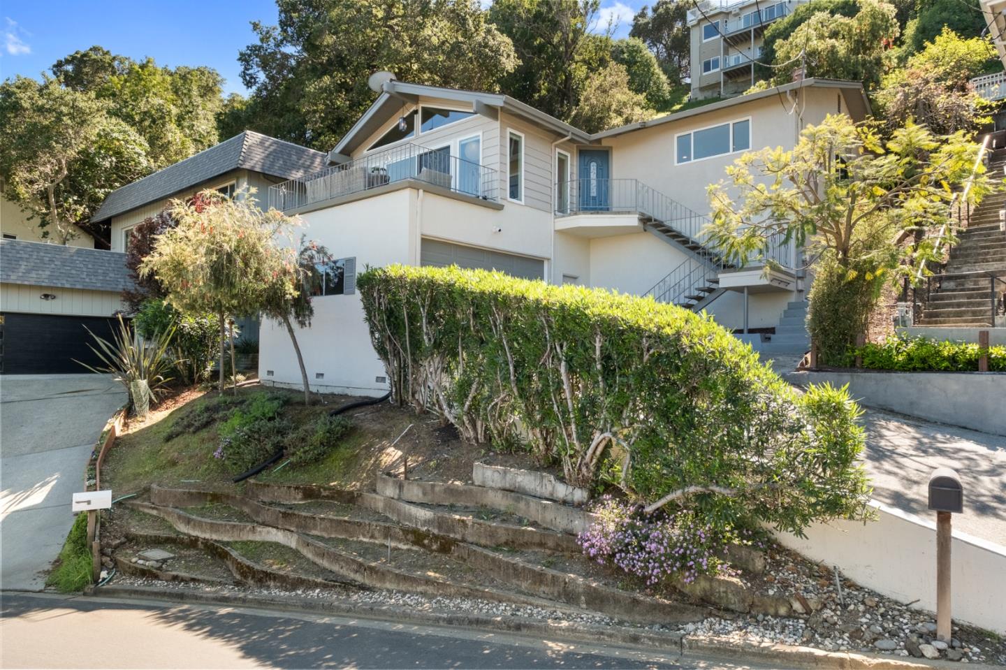 Detail Gallery Image 43 of 54 For 57 Madera Ave, San Carlos,  CA 94070 - 2 Beds | 2 Baths