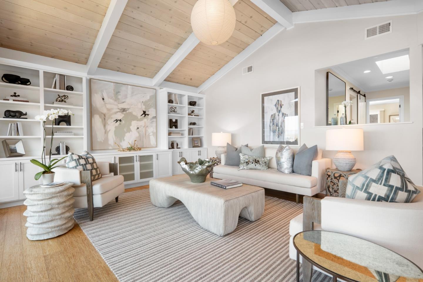 Detail Gallery Image 5 of 54 For 57 Madera Ave, San Carlos,  CA 94070 - 2 Beds | 2 Baths