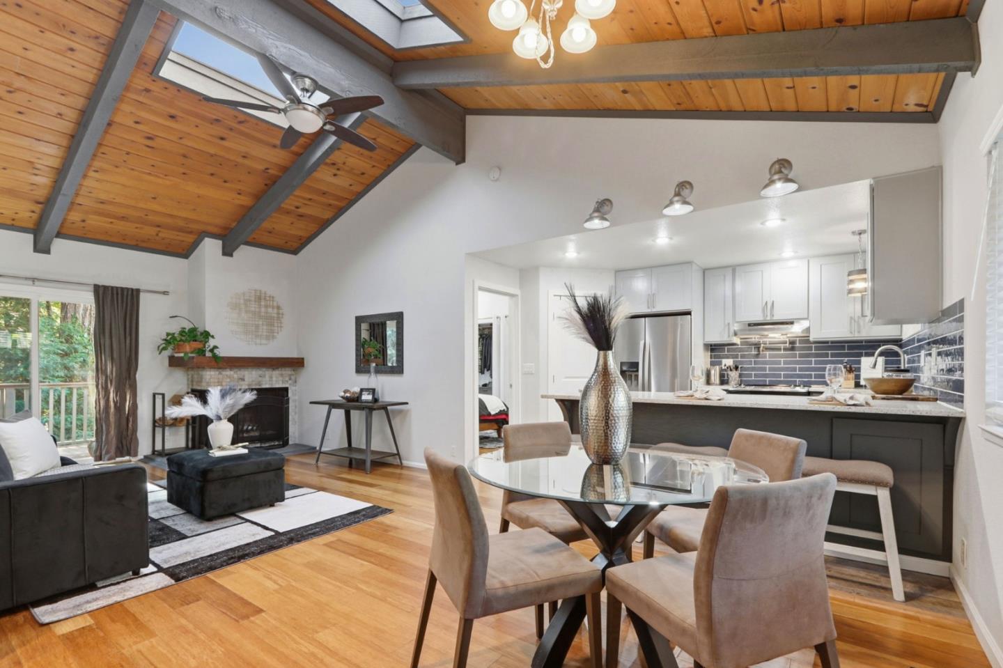 Detail Gallery Image 14 of 90 For 279 Anchor Ct, Boulder Creek,  CA 95006 - 2 Beds | 2 Baths