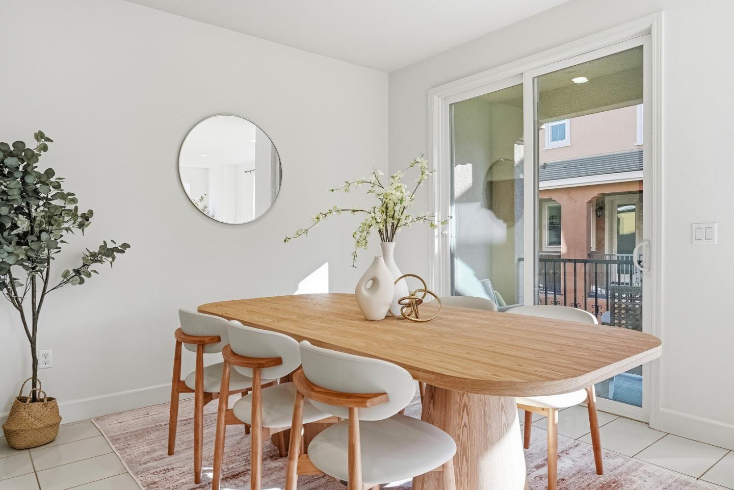 Detail Gallery Image 12 of 36 For 5758 Pandorea Ter, Newark,  CA 94560 - 2 Beds | 2/1 Baths