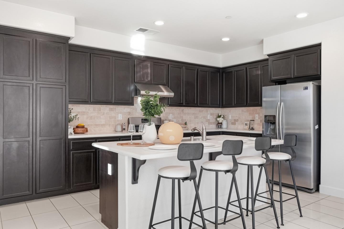 Detail Gallery Image 16 of 36 For 5758 Pandorea Ter, Newark,  CA 94560 - 2 Beds | 2/1 Baths