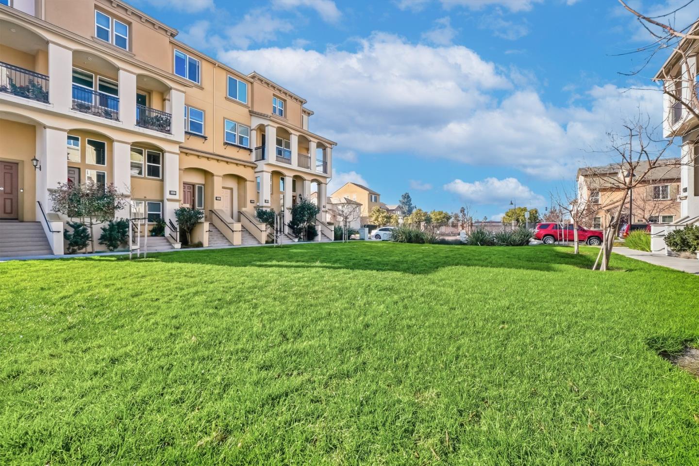 Detail Gallery Image 33 of 36 For 5758 Pandorea Ter, Newark,  CA 94560 - 2 Beds | 2/1 Baths
