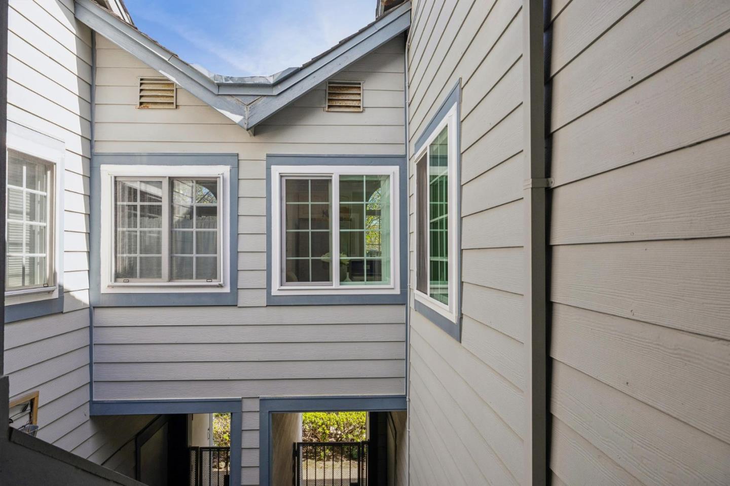 Detail Gallery Image 49 of 49 For 404 Michelle Ln, Daly City,  CA 94015 - 3 Beds | 2 Baths