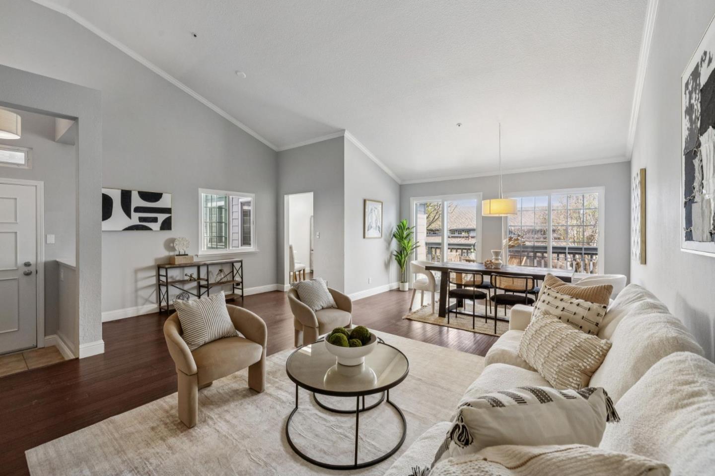 Detail Gallery Image 8 of 49 For 404 Michelle Ln, Daly City,  CA 94015 - 3 Beds | 2 Baths