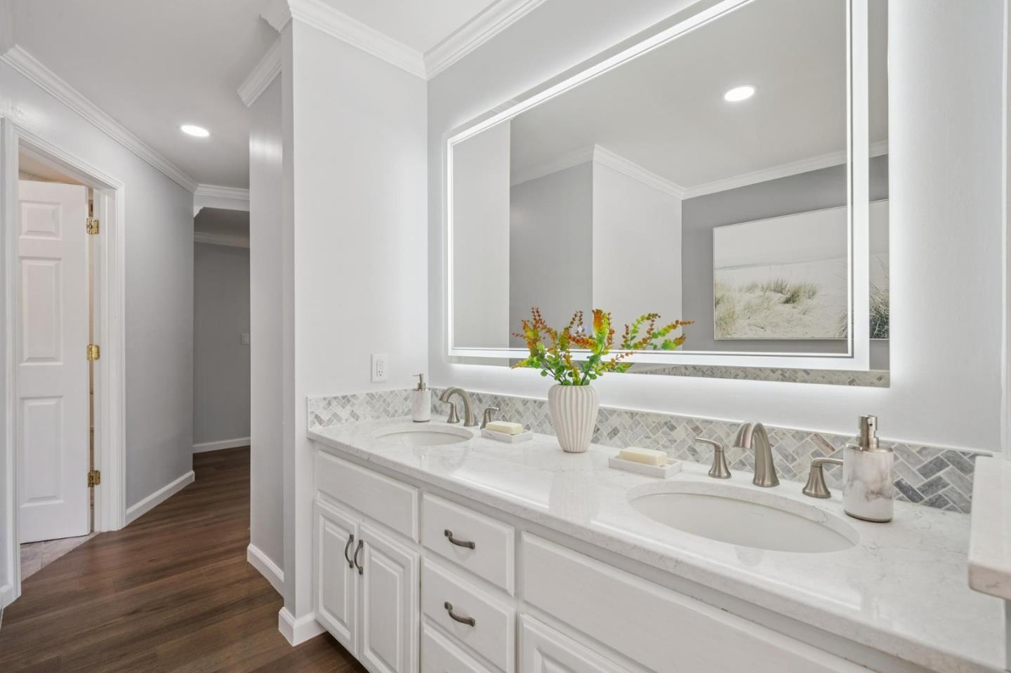 Detail Gallery Image 14 of 26 For 140 University Ave, Los Altos,  CA 94022 - 4 Beds | 3/1 Baths