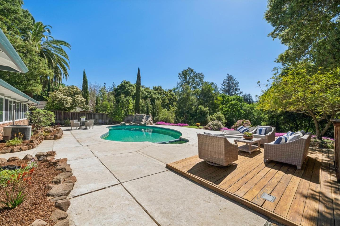 140 University Avenue, Los Altos, CA, 94022