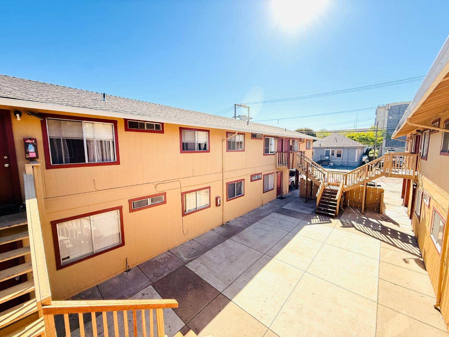 Detail Gallery Image 17 of 27 For 330 Soledad St, Salinas,  CA 93901 - – Beds | – Baths