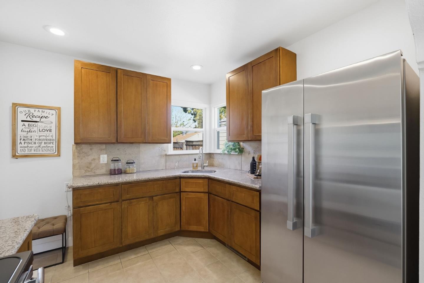 Detail Gallery Image 29 of 42 For 425 Rutland Ave, San Jose,  CA 95128 - 2 Beds | 1 Baths