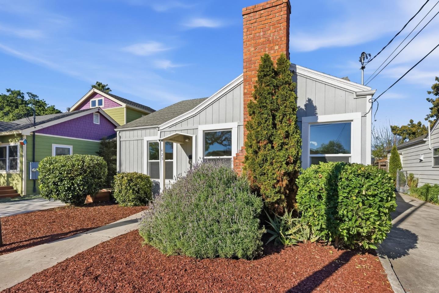 Detail Gallery Image 3 of 42 For 425 Rutland Ave, San Jose,  CA 95128 - 2 Beds | 1 Baths