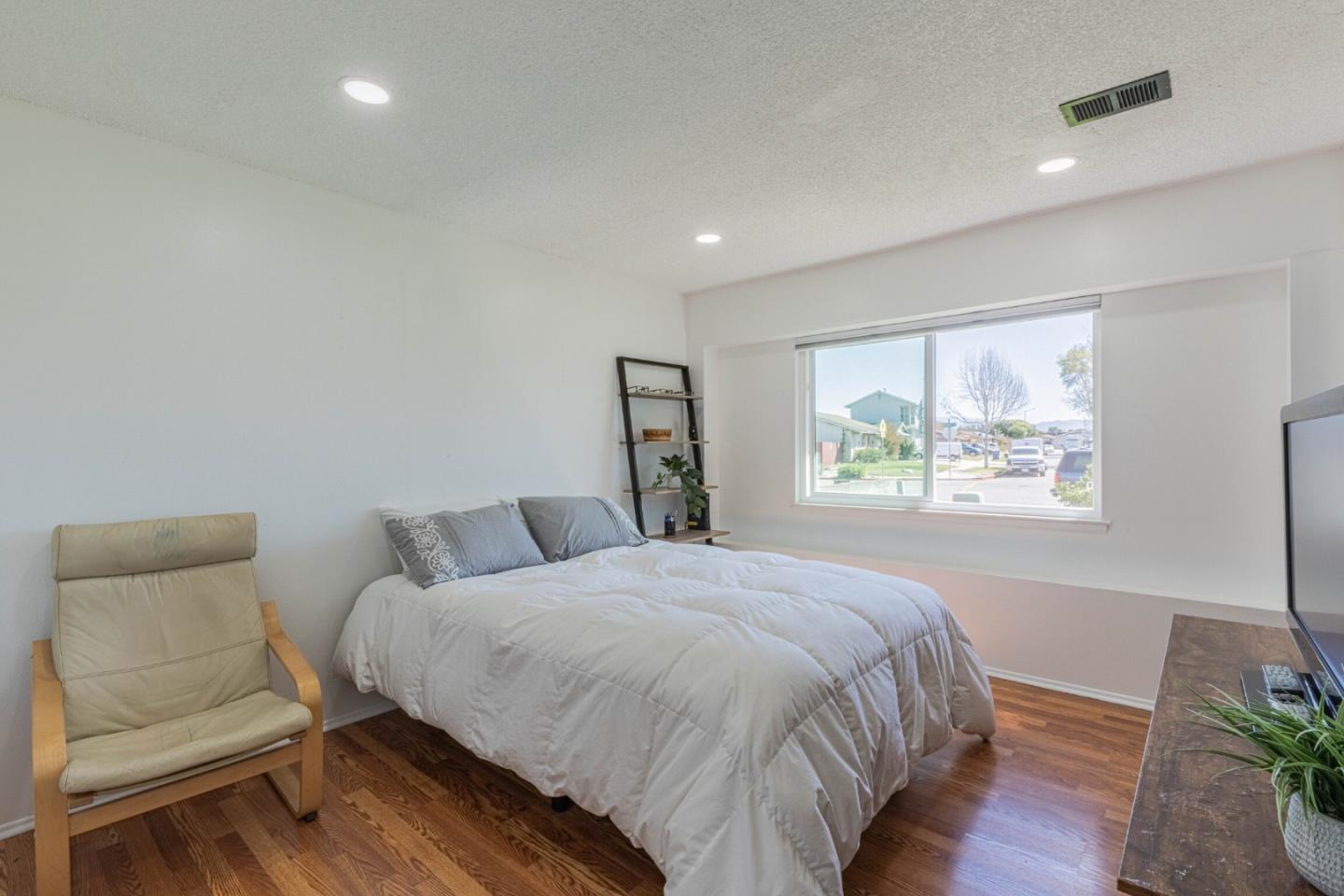 Detail Gallery Image 17 of 30 For 18505 Swaner Ave, Salinas,  CA 93906 - 3 Beds | 2 Baths