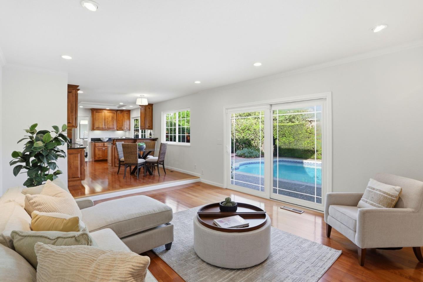 Detail Gallery Image 12 of 44 For 4974 Massachusetts Dr, San Jose,  CA 95136 - 5 Beds | 3 Baths