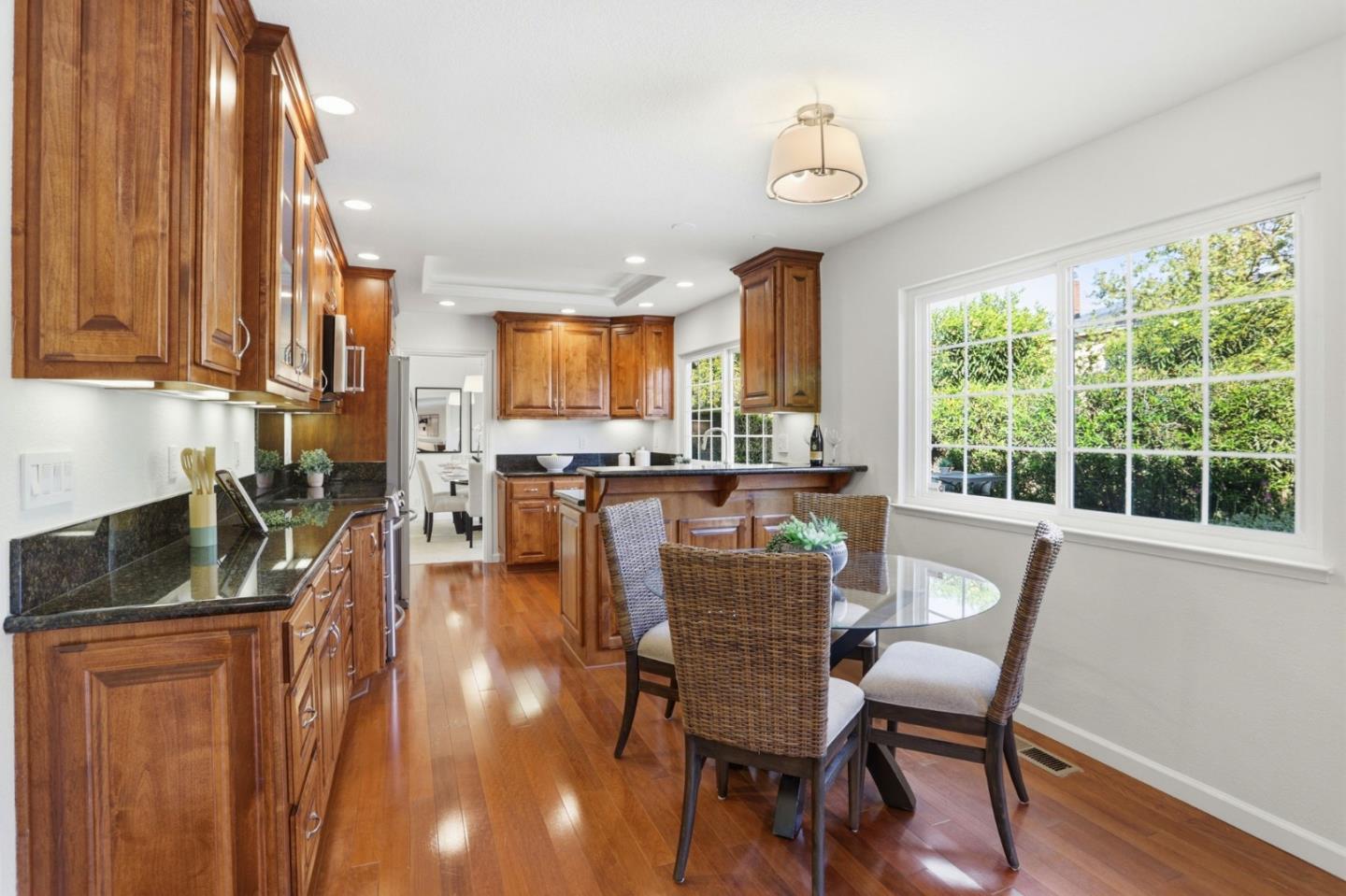 Detail Gallery Image 16 of 44 For 4974 Massachusetts Dr, San Jose,  CA 95136 - 5 Beds | 3 Baths