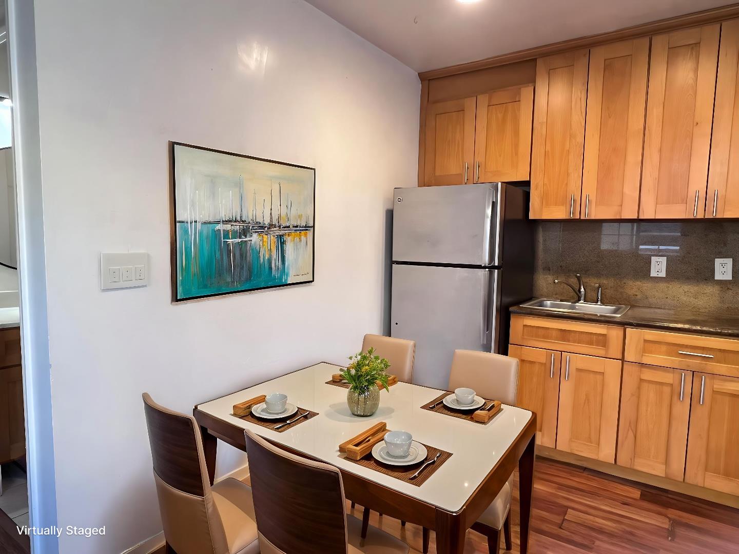 Detail Gallery Image 4 of 12 For 1627 Fairview St #C,  Berkeley,  CA 94703 - 2 Beds | 1 Baths