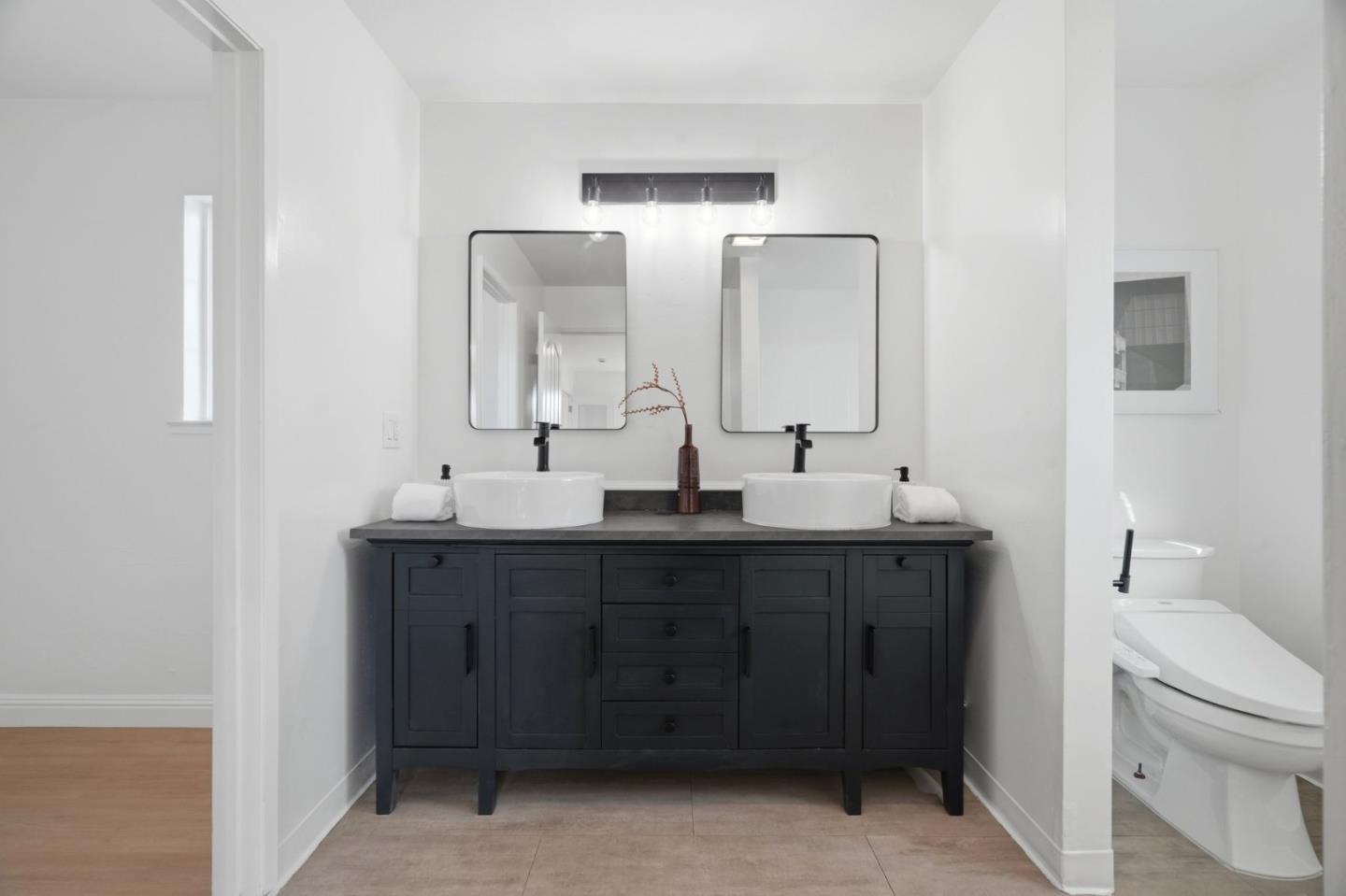 Detail Gallery Image 14 of 30 For 1017 Beech St, East Palo Alto,  CA 94303 - 3 Beds | 2 Baths