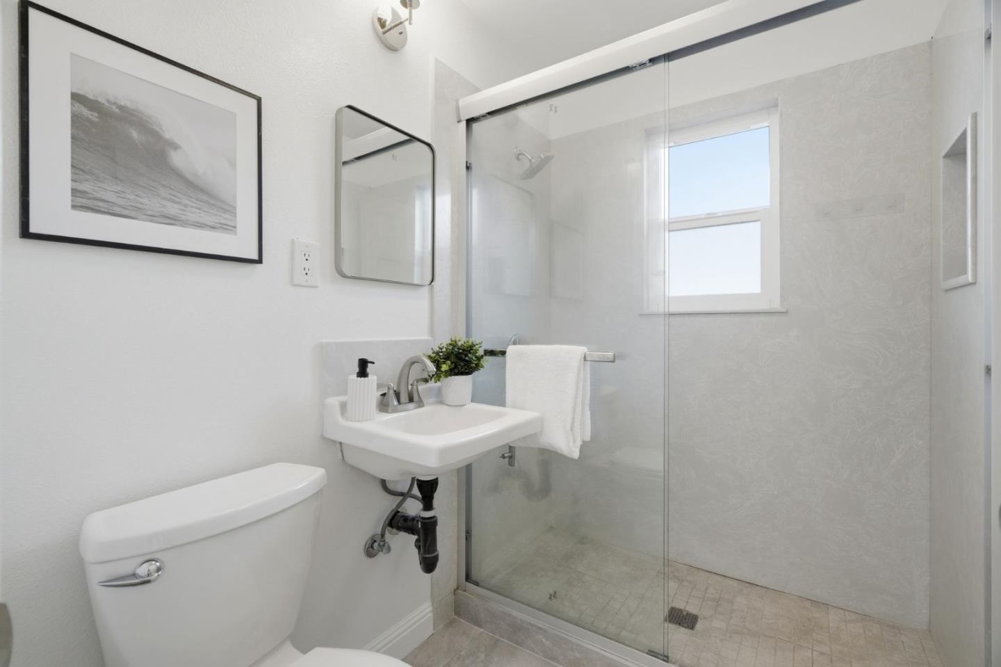 Detail Gallery Image 18 of 30 For 1017 Beech St, East Palo Alto,  CA 94303 - 3 Beds | 2 Baths