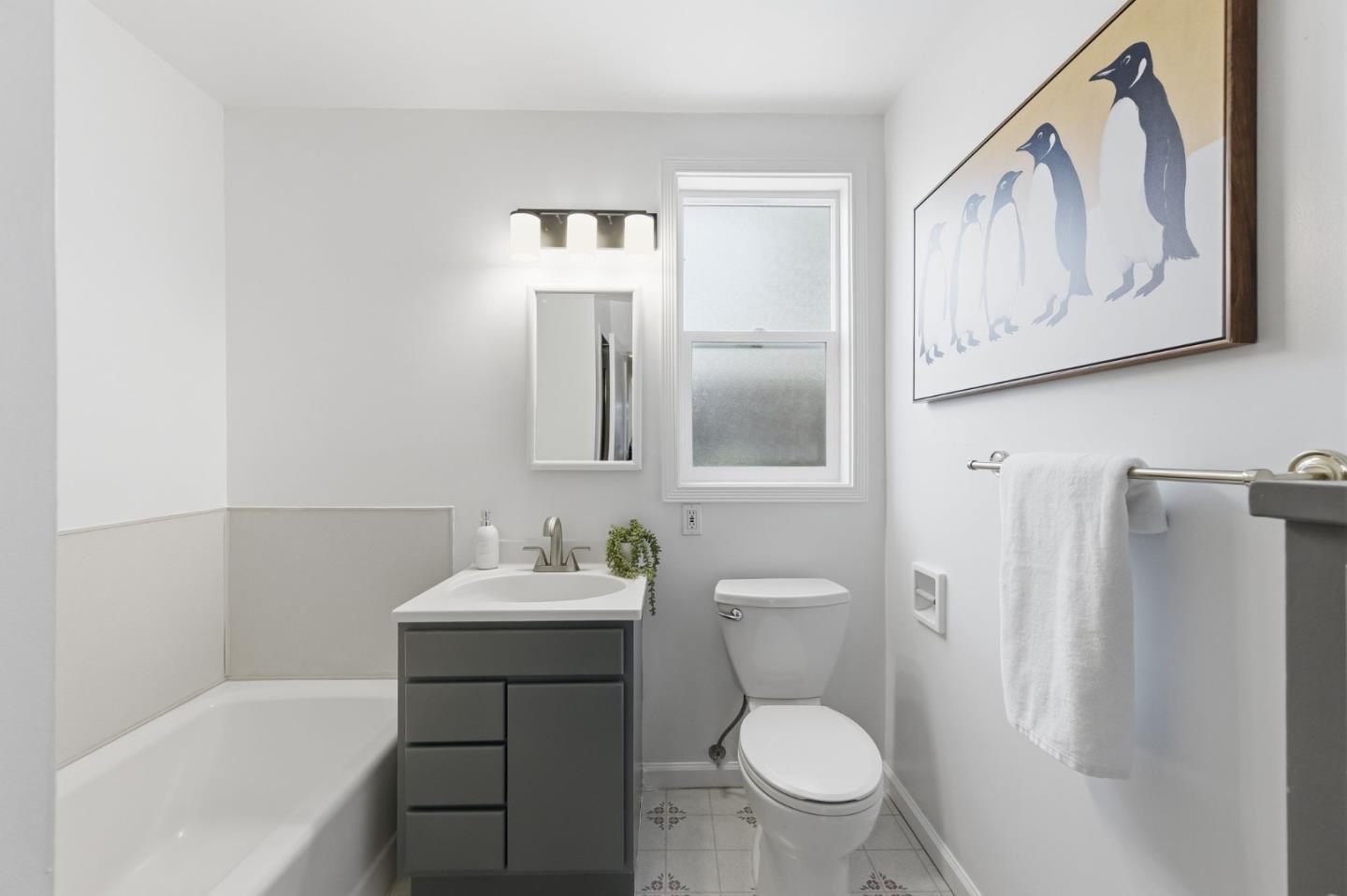 Detail Gallery Image 12 of 25 For 410 Wilton Ave, Palo Alto,  CA 94306 - 4 Beds | 2 Baths