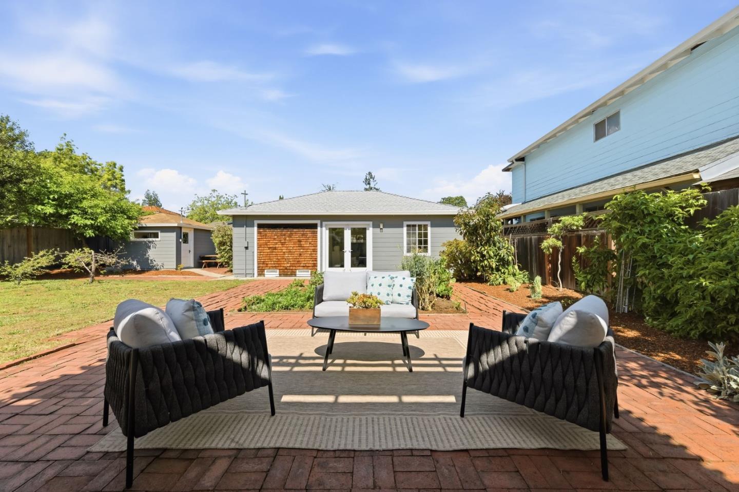 Detail Gallery Image 16 of 25 For 410 Wilton Ave, Palo Alto,  CA 94306 - 4 Beds | 2 Baths