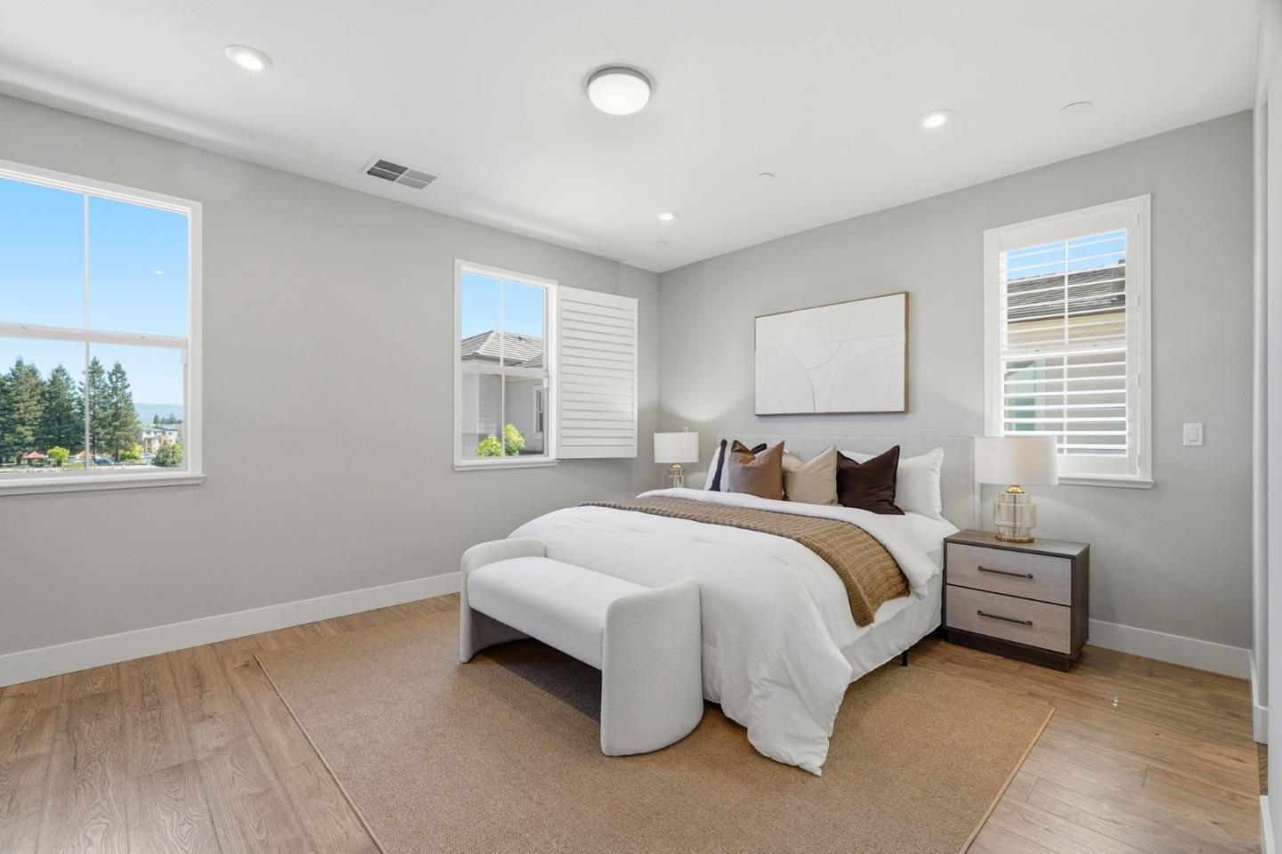 Detail Gallery Image 12 of 53 For 560 Saint Remi Ter #1,  Sunnyvale,  CA 94085 - 3 Beds | 3/1 Baths