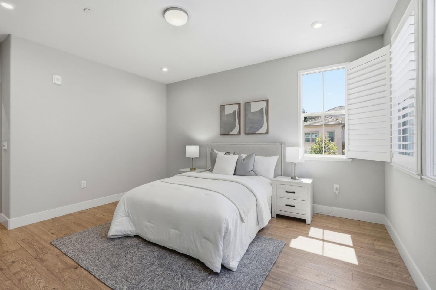 Detail Gallery Image 18 of 53 For 560 Saint Remi Ter #1,  Sunnyvale,  CA 94085 - 3 Beds | 3/1 Baths