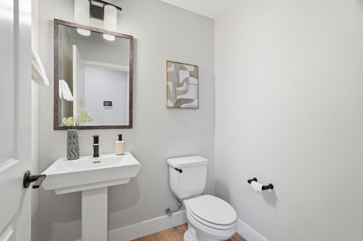 Detail Gallery Image 24 of 53 For 560 Saint Remi Ter #1,  Sunnyvale,  CA 94085 - 3 Beds | 3/1 Baths