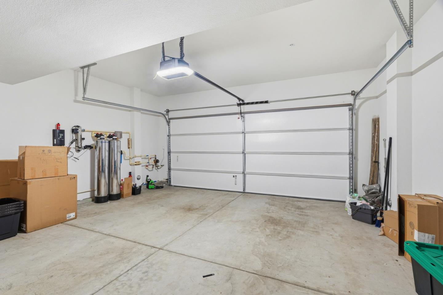 Detail Gallery Image 31 of 53 For 560 Saint Remi Ter #1,  Sunnyvale,  CA 94085 - 3 Beds | 3/1 Baths