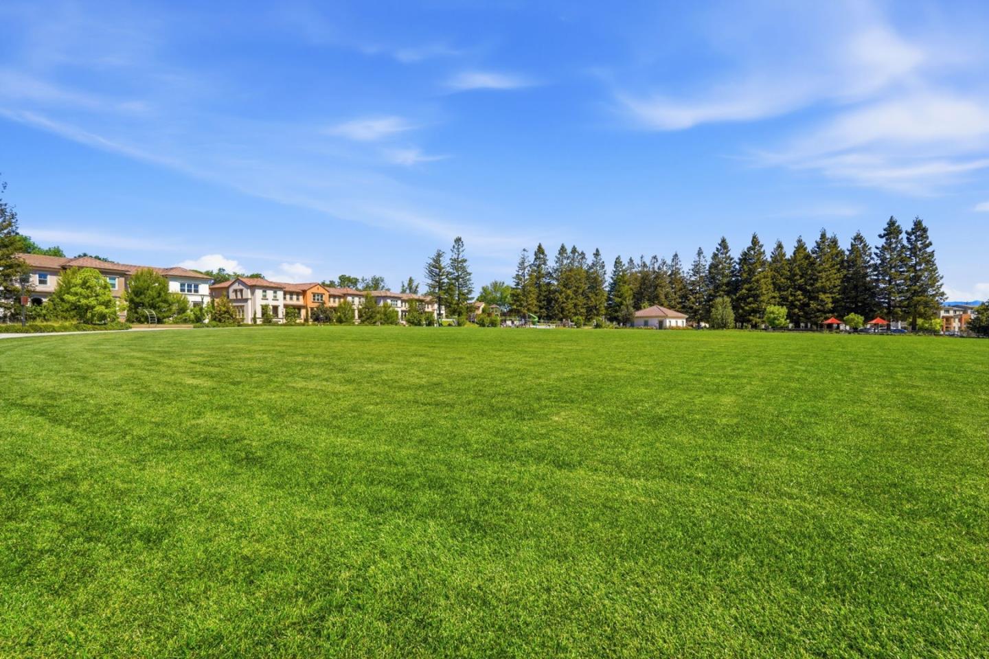 Detail Gallery Image 36 of 53 For 560 Saint Remi Ter #1,  Sunnyvale,  CA 94085 - 3 Beds | 3/1 Baths