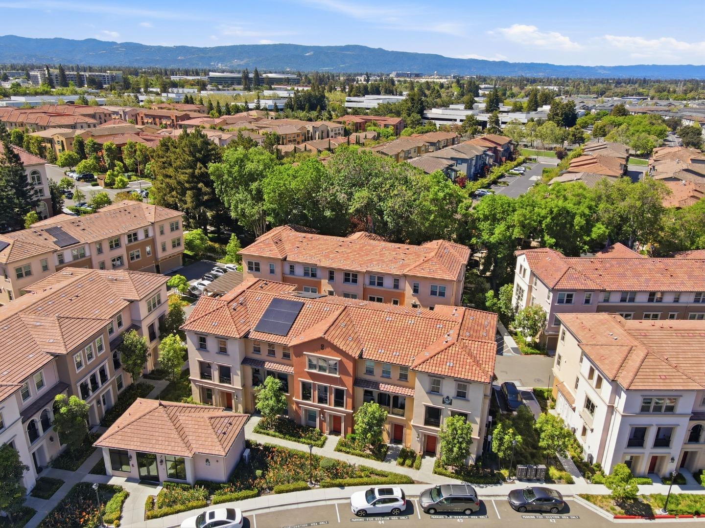 Detail Gallery Image 38 of 53 For 560 Saint Remi Ter #1,  Sunnyvale,  CA 94085 - 3 Beds | 3/1 Baths