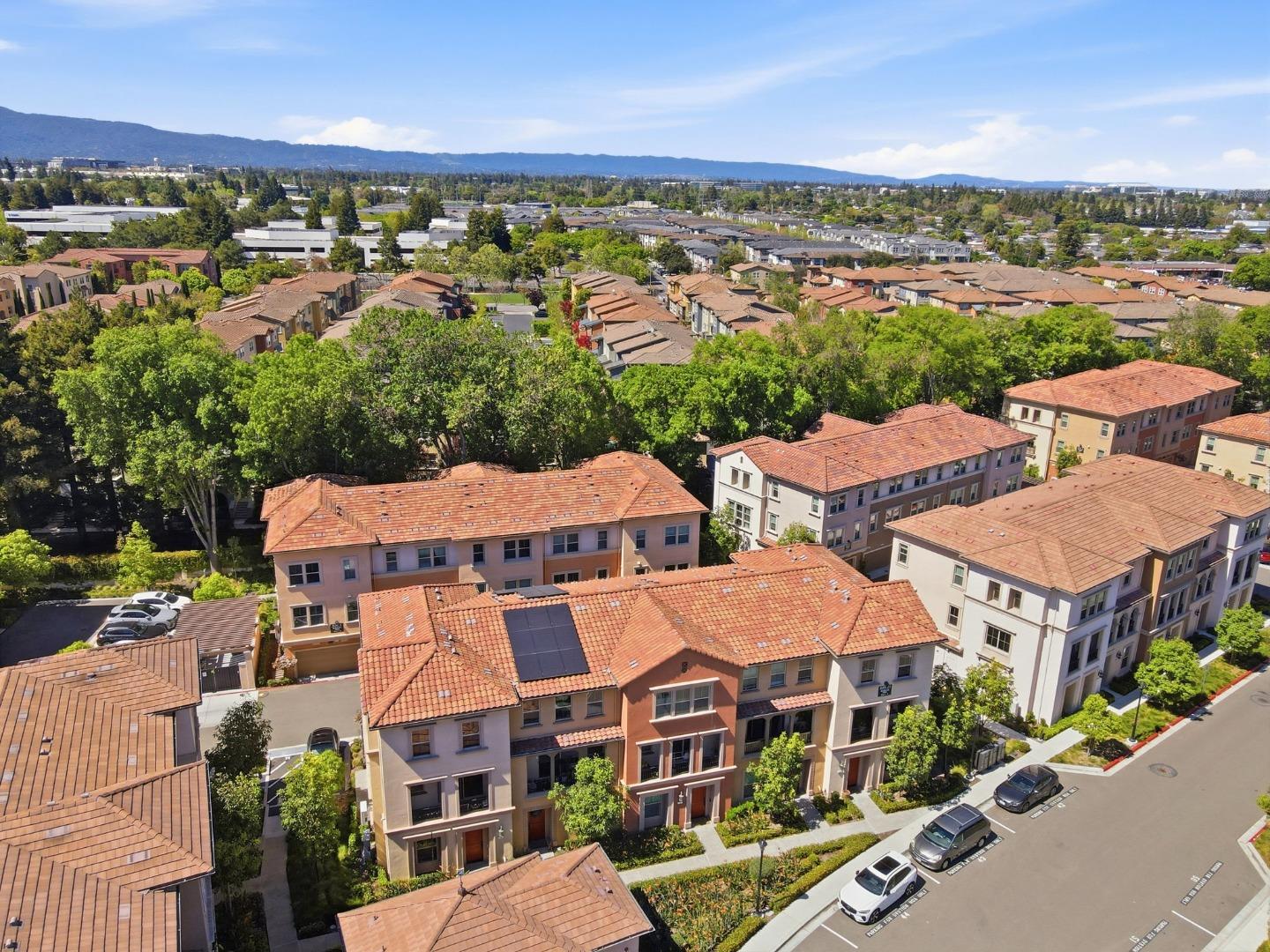 Detail Gallery Image 39 of 53 For 560 Saint Remi Ter #1,  Sunnyvale,  CA 94085 - 3 Beds | 3/1 Baths