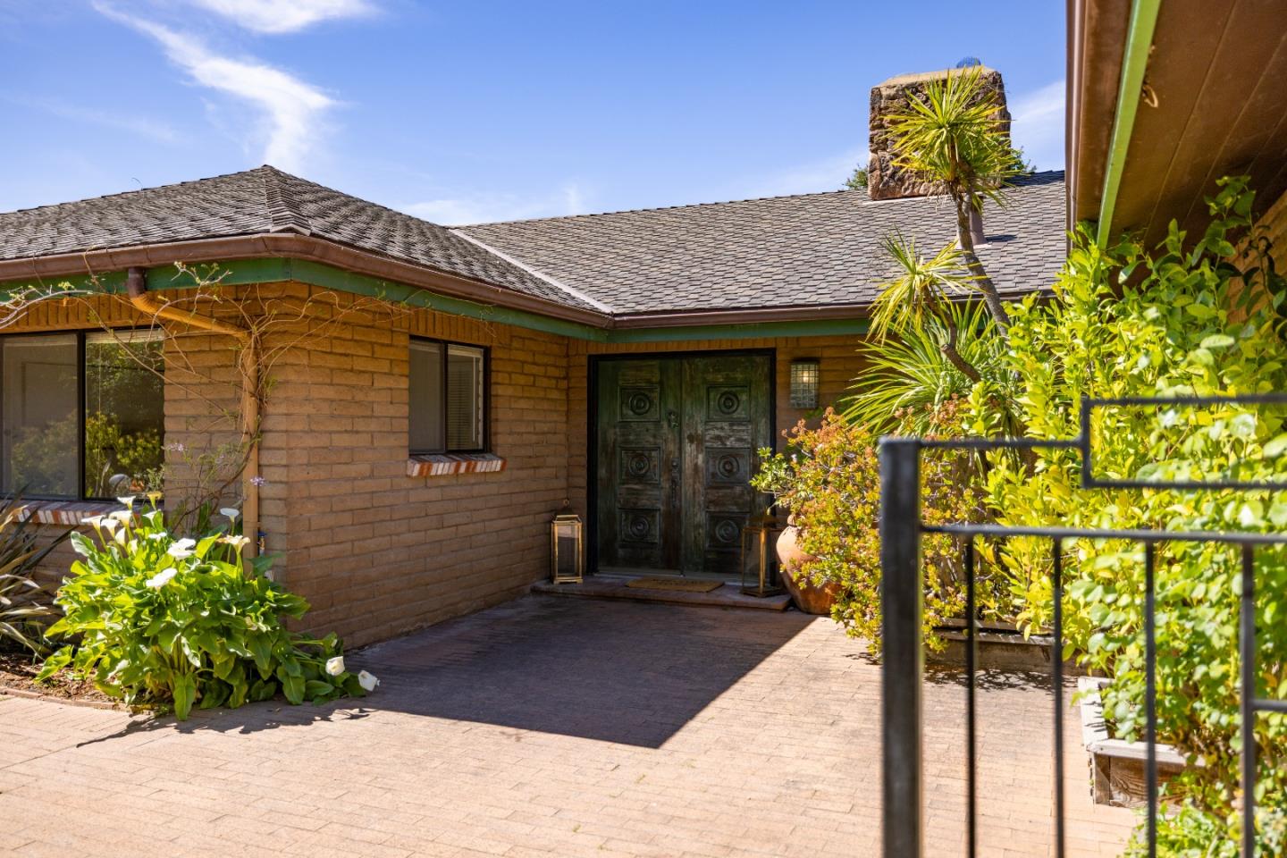 Detail Gallery Image 2 of 28 For 27460 Loma Del Rey, Carmel Valley,  CA 93923 - 4 Beds | 3 Baths