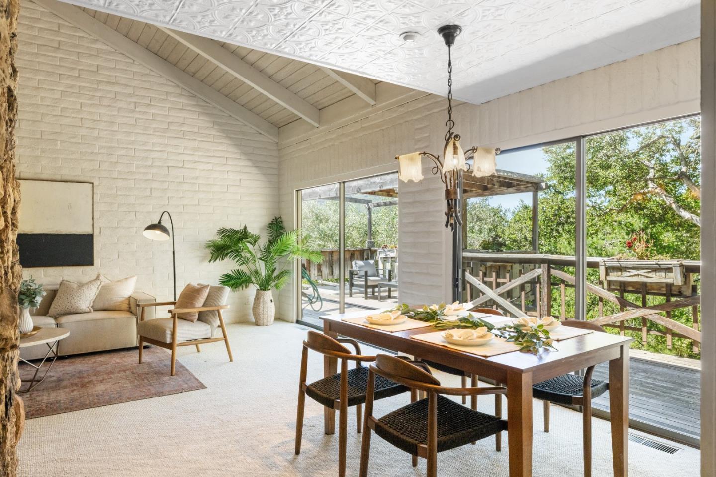 27460 Loma Del Rey, Carmel Valley, CA, 93923