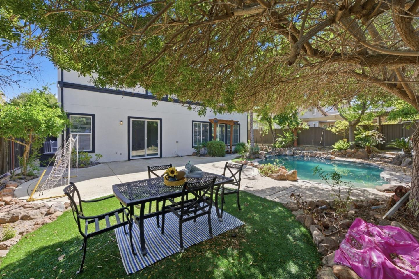 Detail Gallery Image 57 of 61 For 325 Pebble Beach Dr, Brentwood,  CA 94513 - 4 Beds | 2/1 Baths