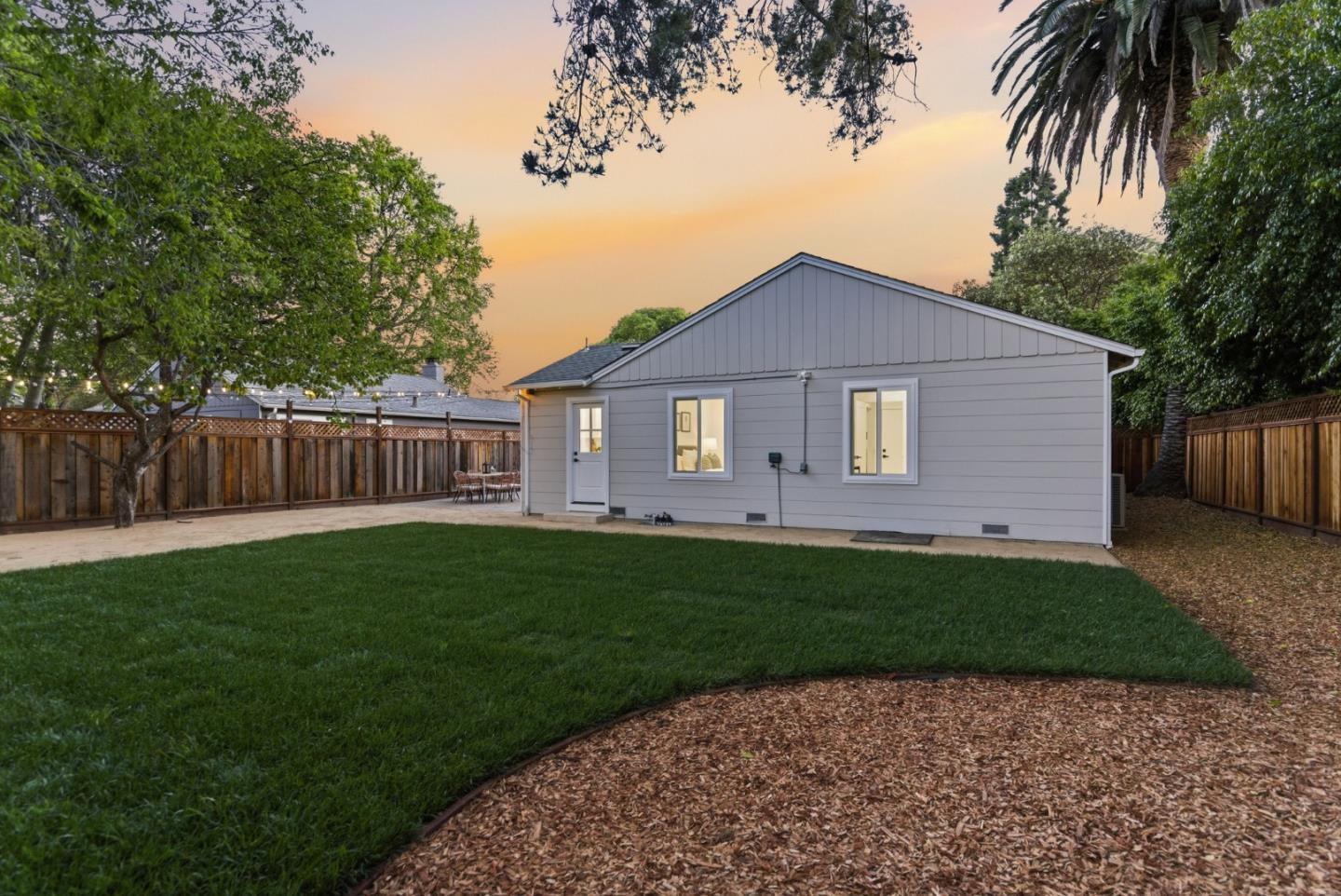 Detail Gallery Image 28 of 28 For 577 Green Manor Ct, Palo Alto,  CA 94301 - 2 Beds | 1 Baths