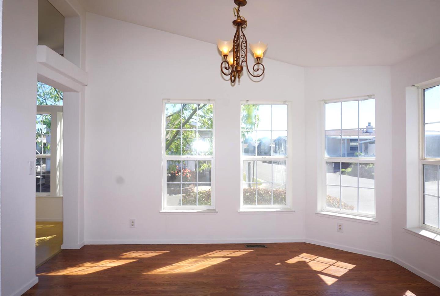 Detail Gallery Image 11 of 43 For 1225 Vienna Dr #114,  Sunnyvale,  CA 94089 - 3 Beds | 2 Baths